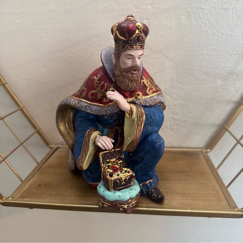 Kirkland Signature Nativity Set Replacement 7" Kneeling Wise Men King #75177
